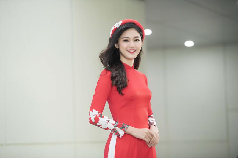 a hau thanh tu duyen dang ao dai, noi got thuy van, tu anh thanh nguoi "nha dai" - 3